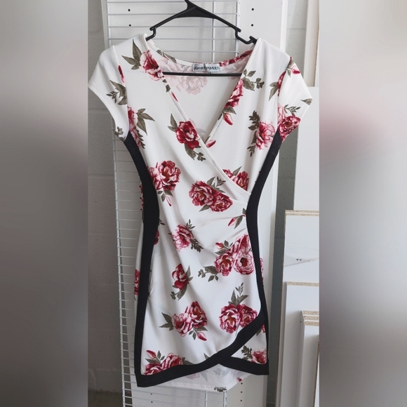 Dress - Picture 1 of 1